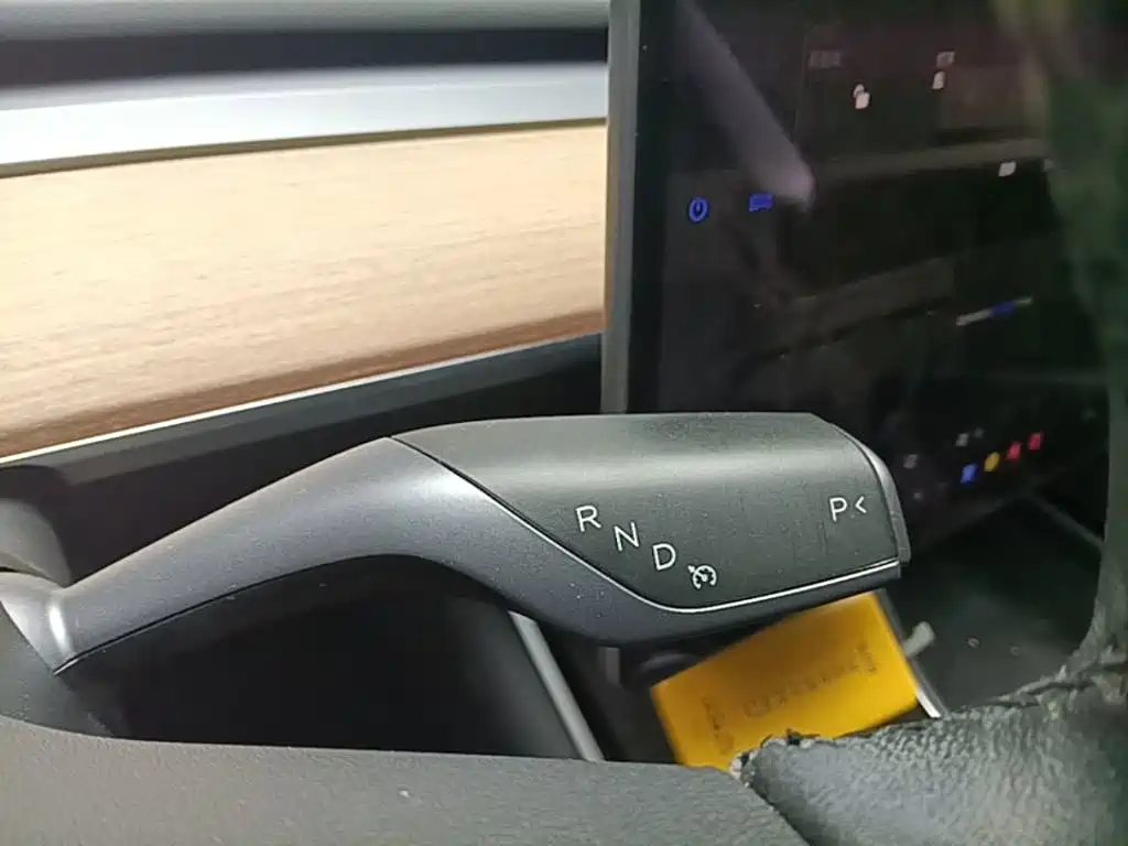 Tesla Model 3 — миниатюра 14