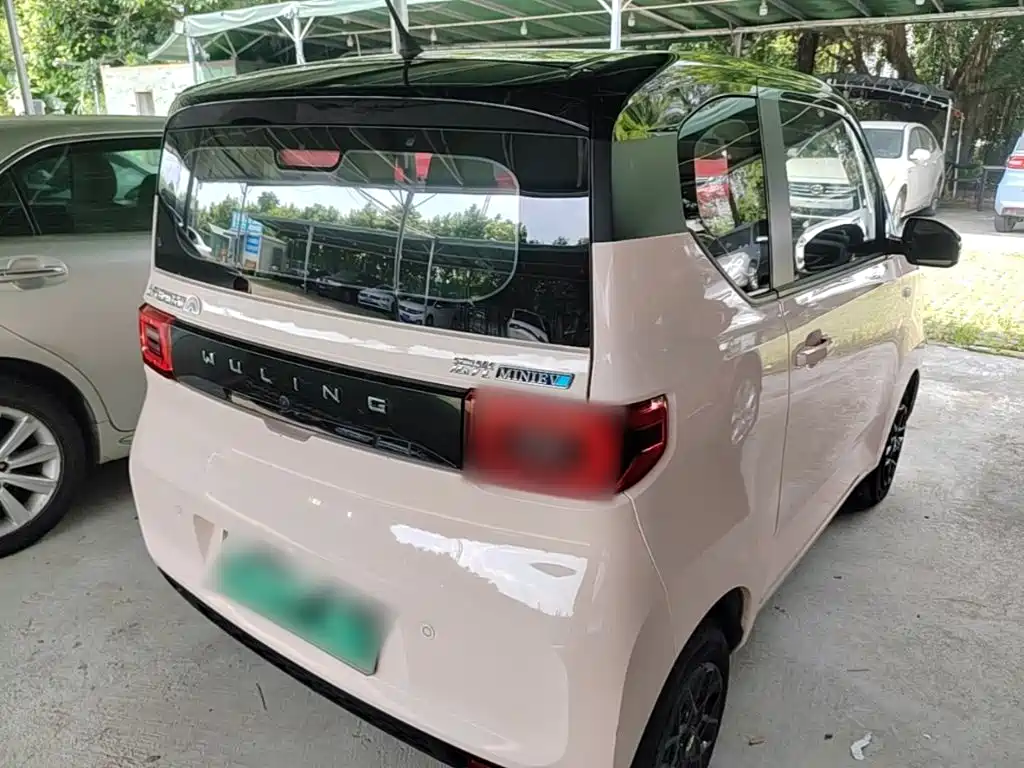 Wuling MINIEV — миниатюра 7