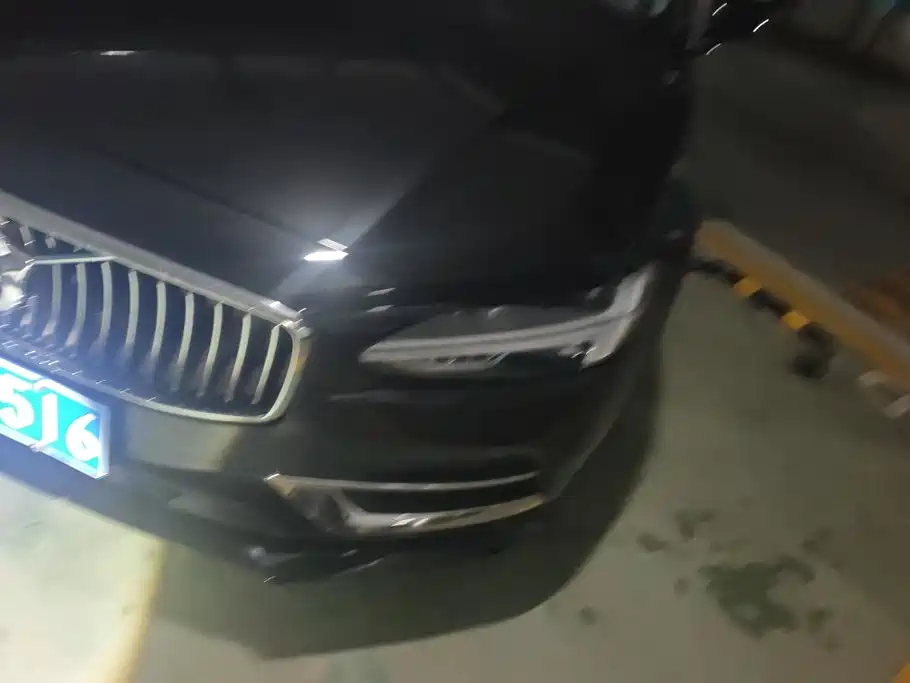Volvo S90 — миниатюра 5