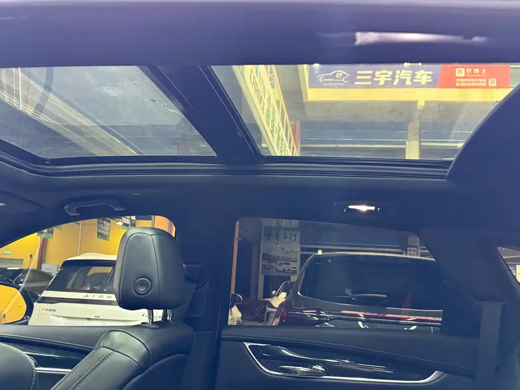 Cadillac XT5 — миниатюра 11