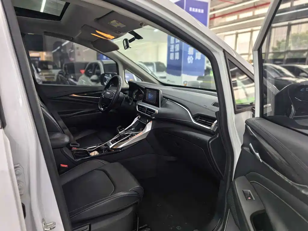 MAXUS Euniq 5 — миниатюра 11