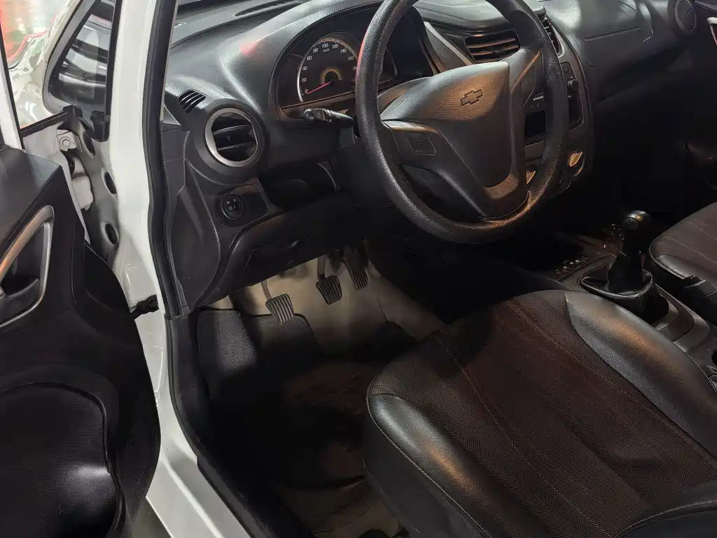 Chevrolet Sail — миниатюра 5