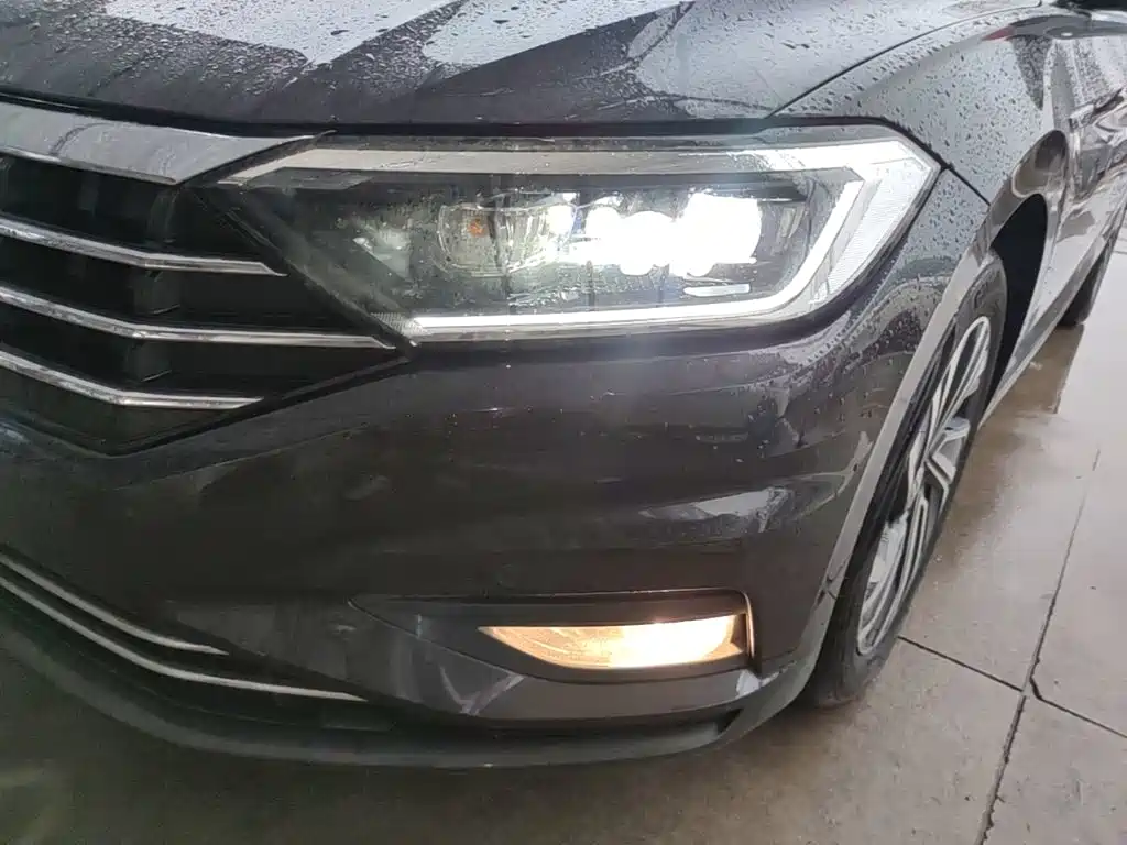 Volkswagen Sagitar — миниатюра 24