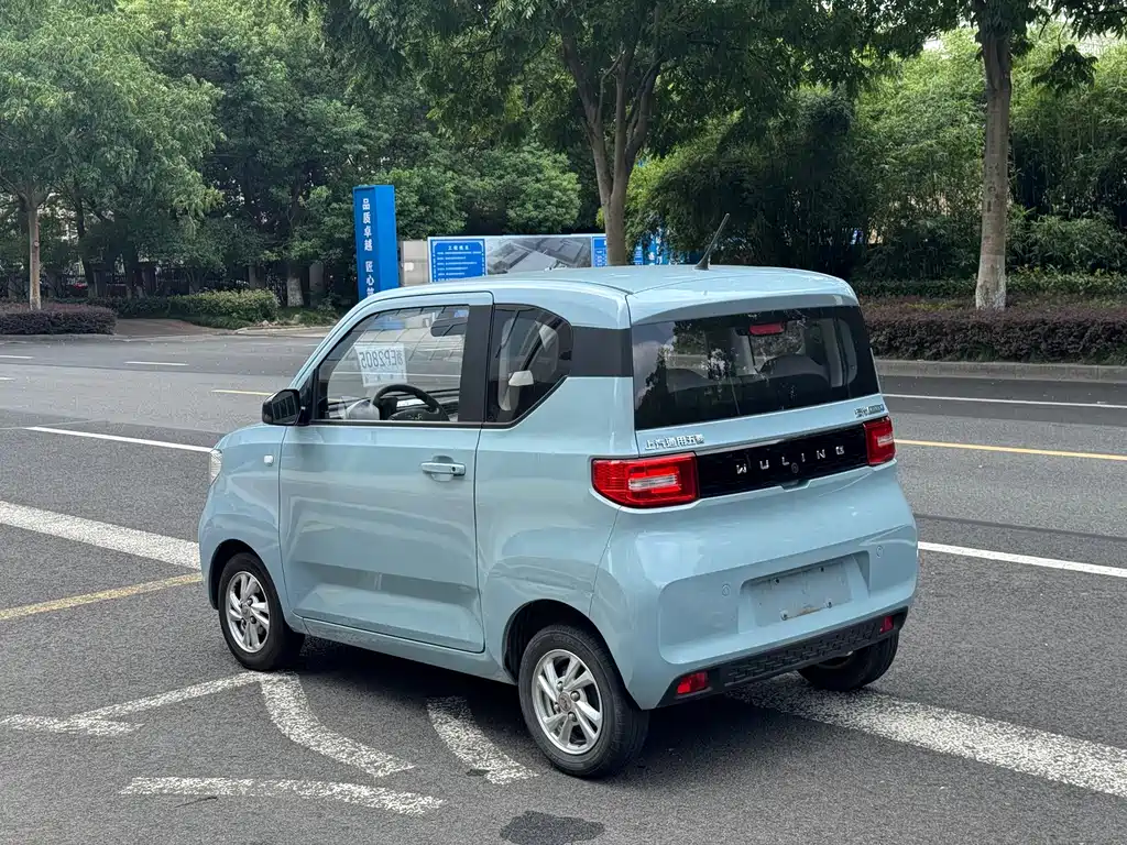 Wuling MINIEV — миниатюра 3