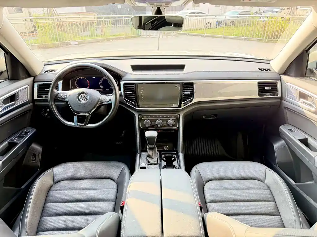 Volkswagen Teramont — миниатюра 4