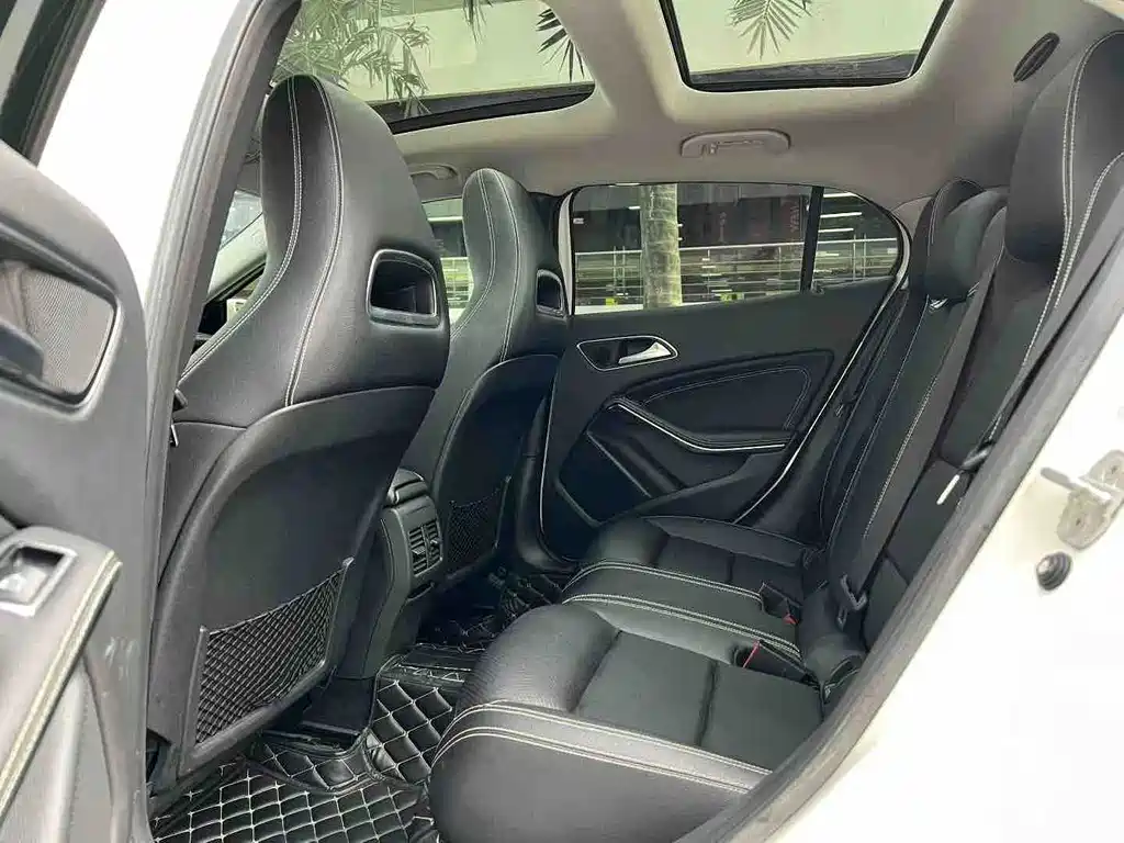 Mercedes-Benz GLA — миниатюра 7