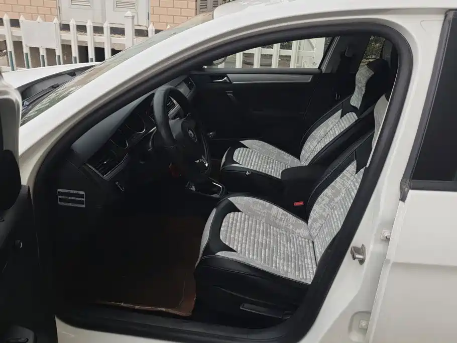 Volkswagen Bora — миниатюра 9