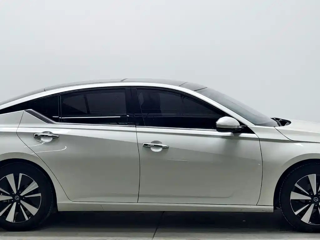 Nissan Teana — миниатюра 8