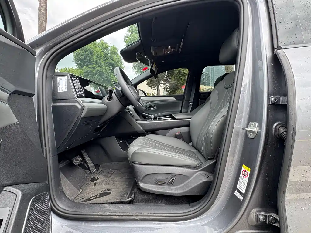 BYD L DM-i — миниатюра 4
