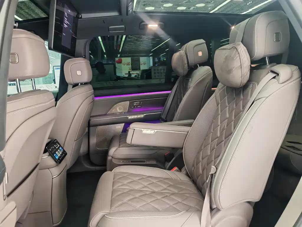 NIO ES8 — миниатюра 19