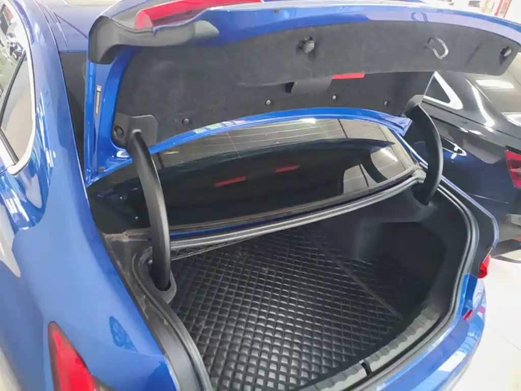BMW 3 Series — миниатюра 19