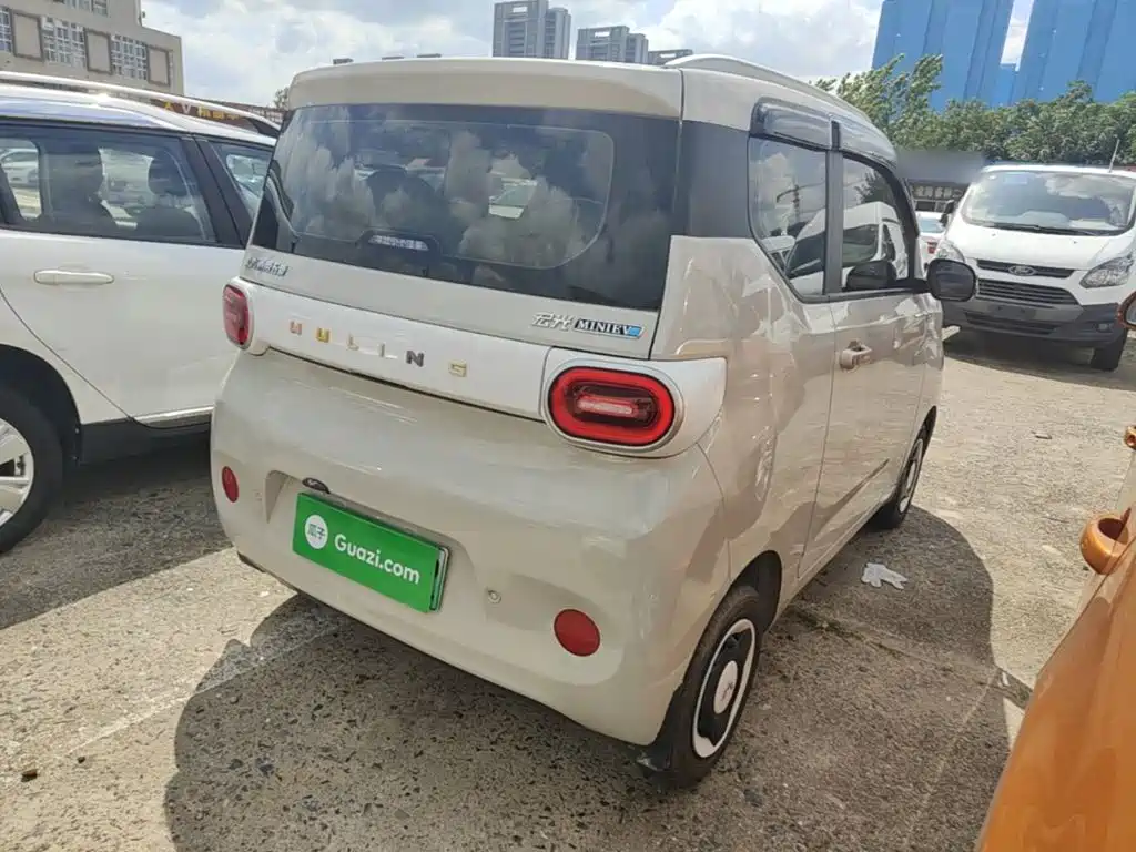 Wuling MINIEV — миниатюра 7