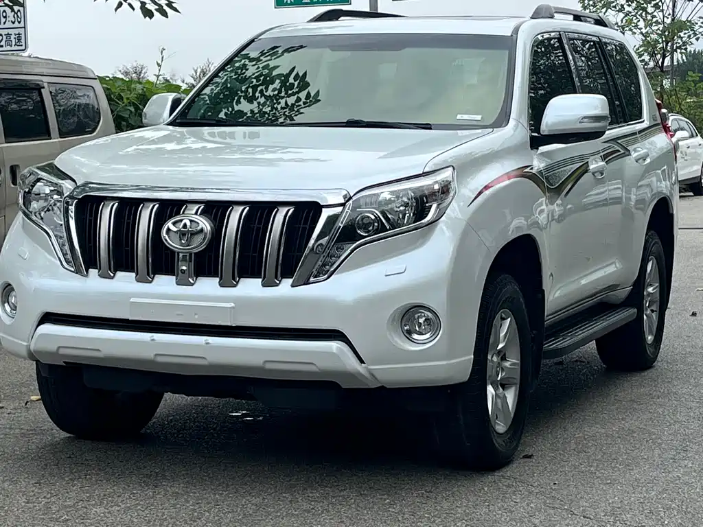 TOYOTA PRADO