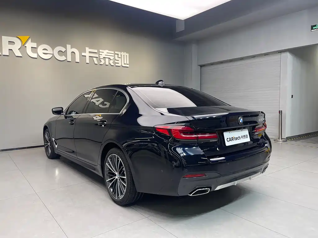 BMW 5 Series — миниатюра 6