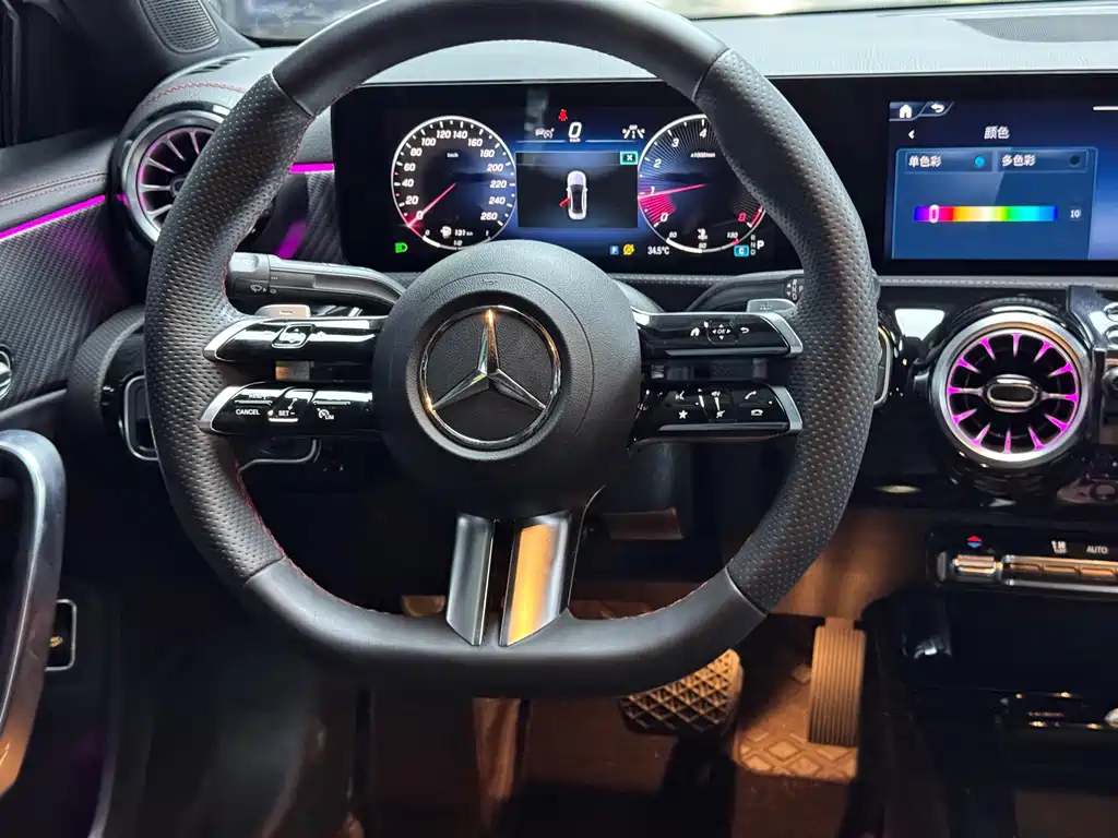 Mercedes-Benz A-Class 2023 — фото 12