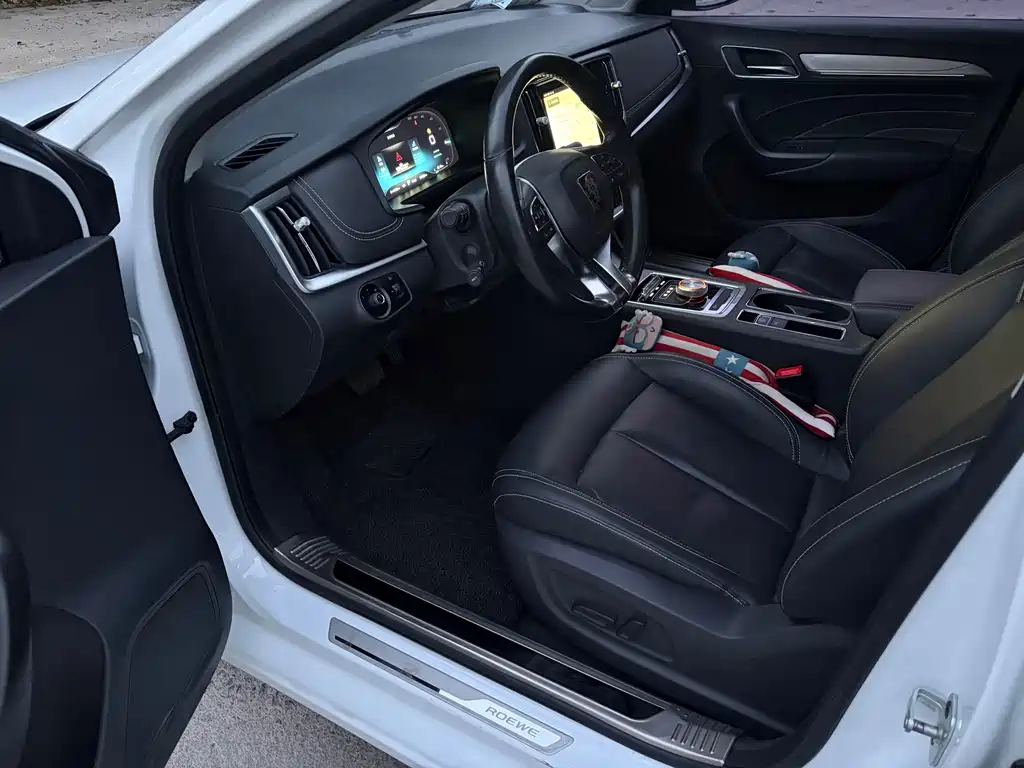 Roewe i6 New Energy — миниатюра 7