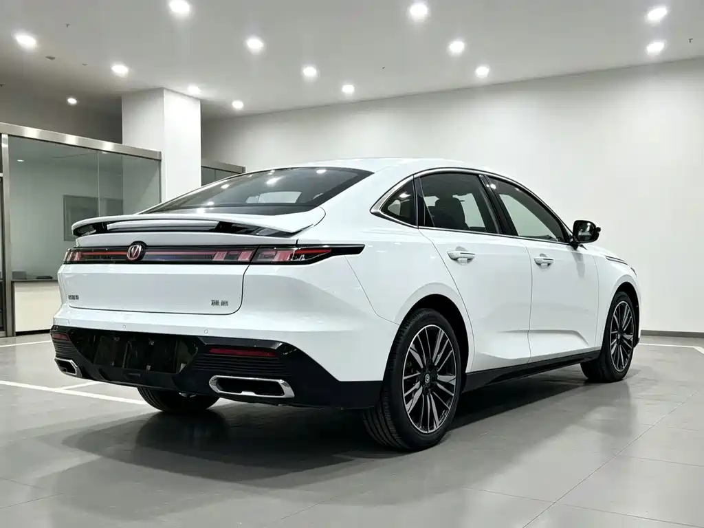Changan Eado — миниатюра 9