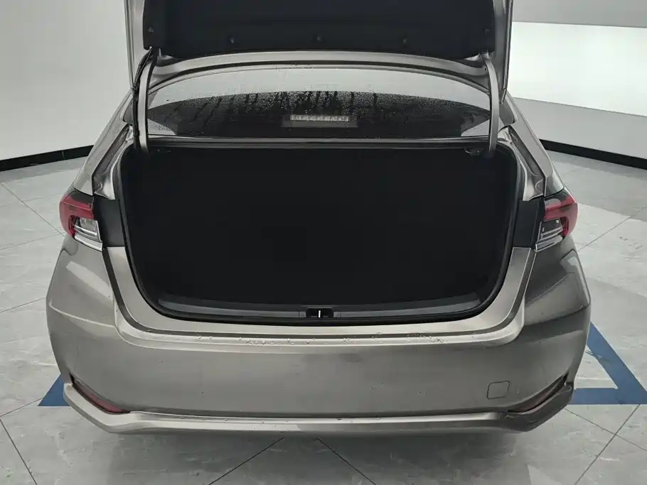 Toyota Corolla — миниатюра 4