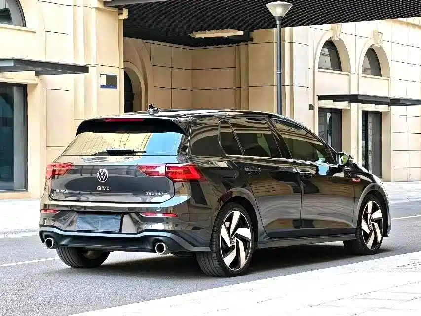 Volkswagen Golf GTI — миниатюра 7