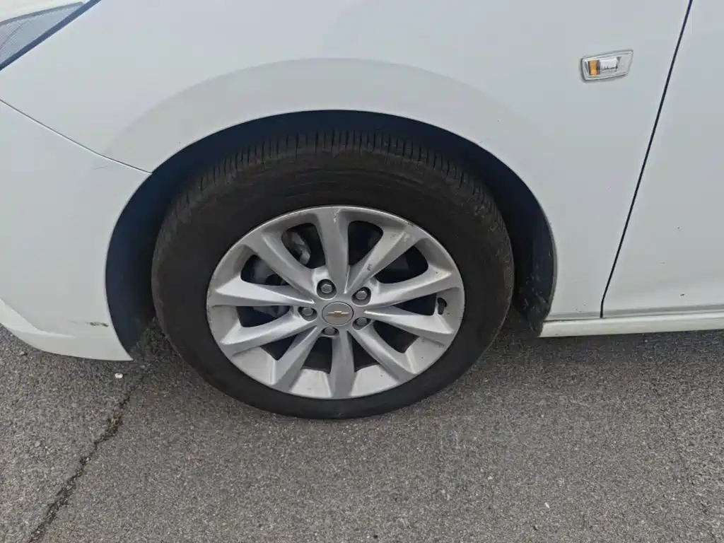 Chevrolet Cruze — миниатюра 23