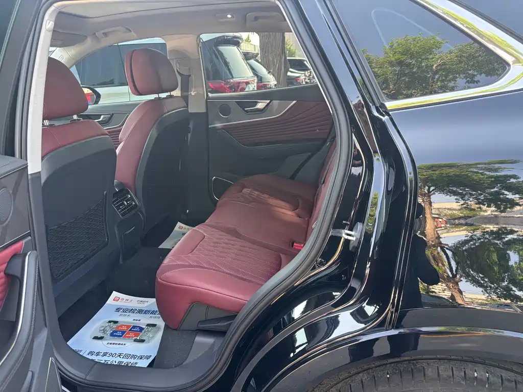 Hongqi HS5 2023 2.0T Pro
