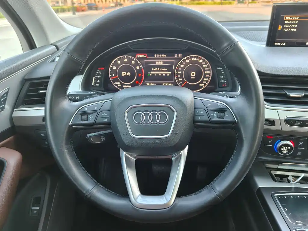 Audi Q7 — миниатюра 23