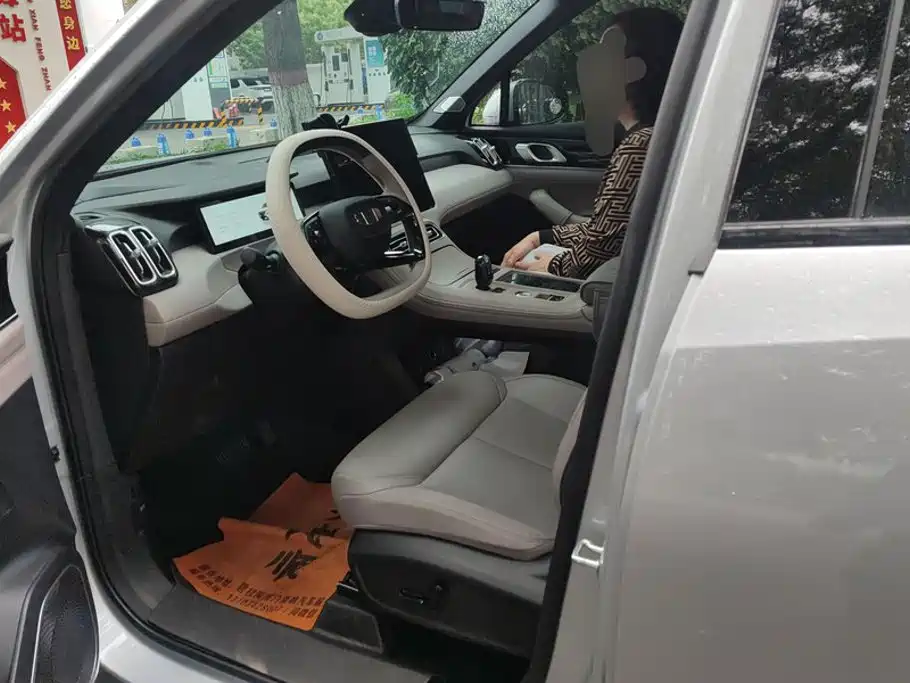 Geely Boyue L — миниатюра 9