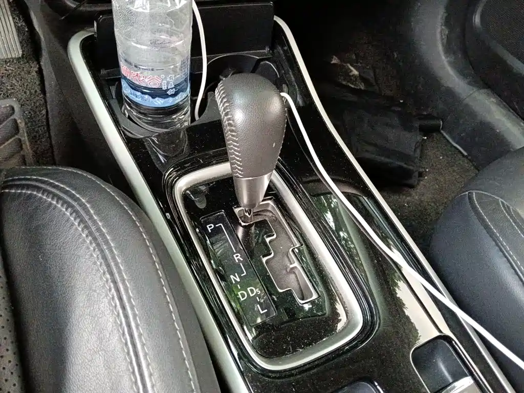 Mitsubishi Outlander — миниатюра 10
