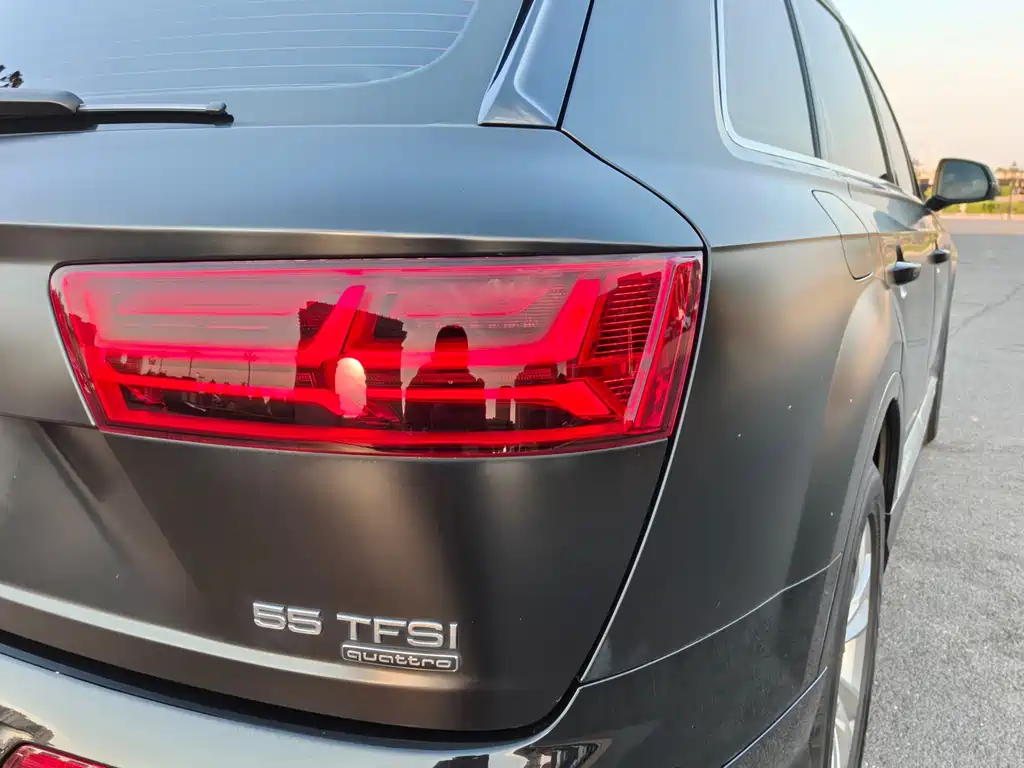 Audi Q7 — миниатюра 9