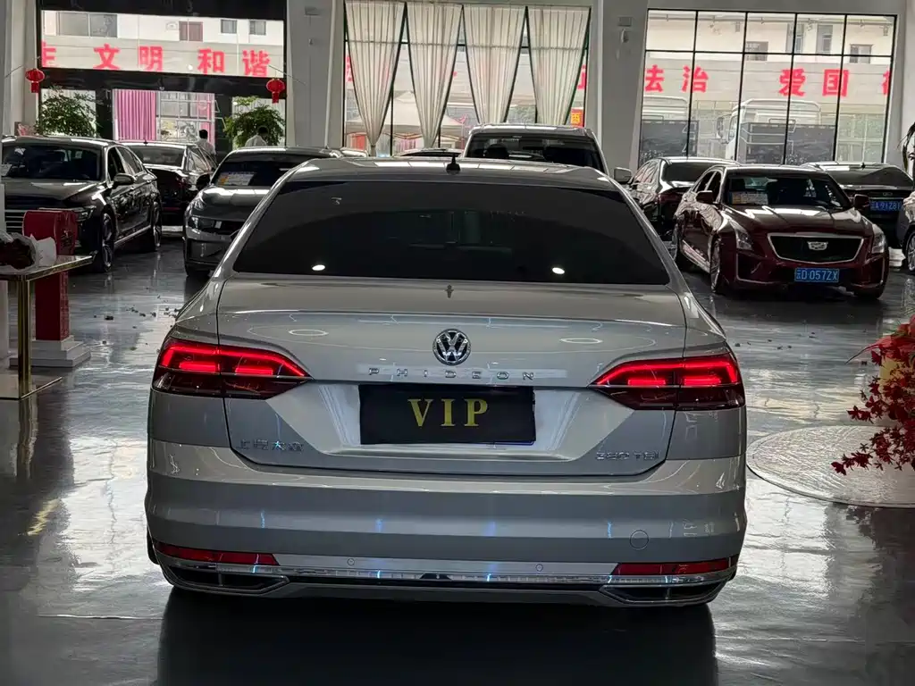 Volkswagen Phideon — миниатюра 8