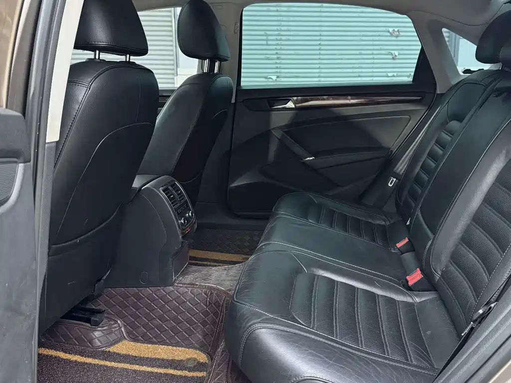 Volkswagen Passat — миниатюра 8