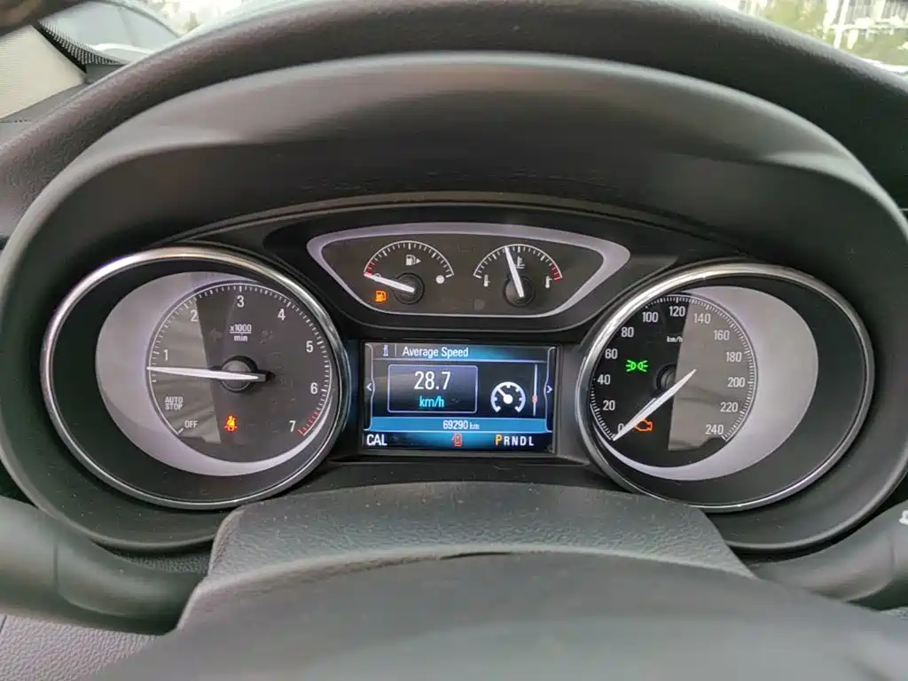 Buick Envision Plus — миниатюра 12