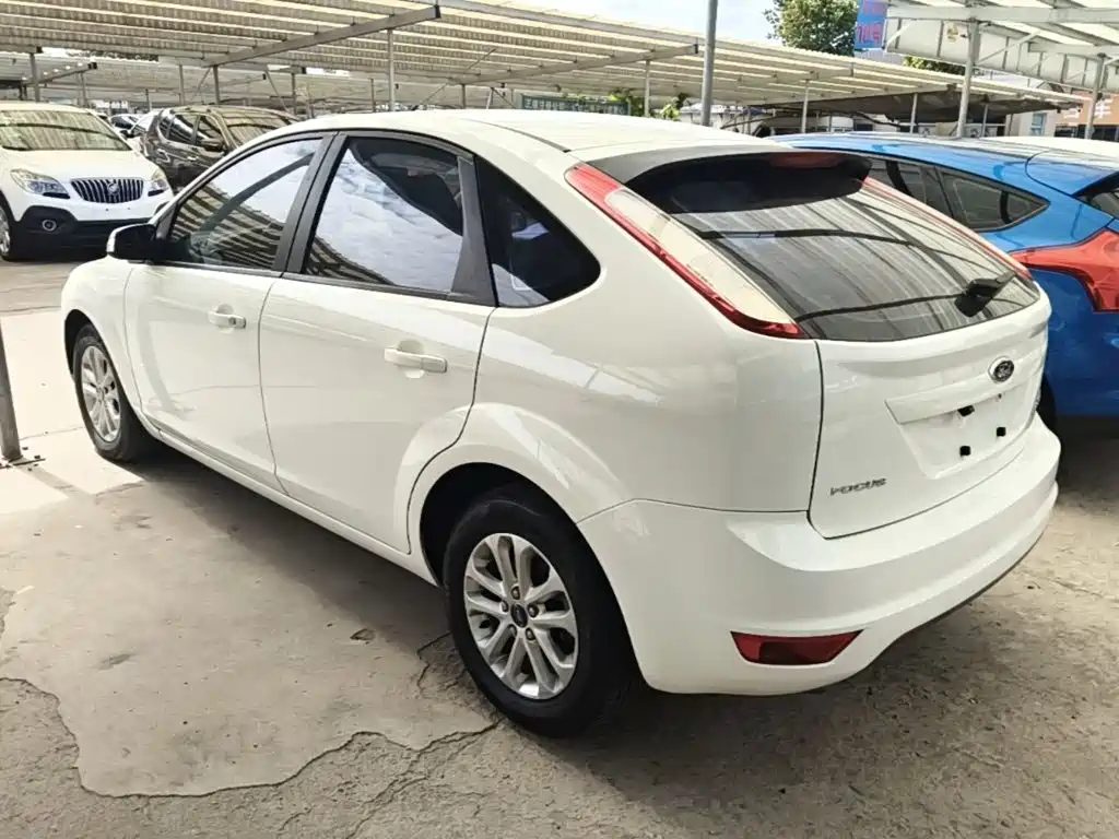 Ford Focus — миниатюра 5