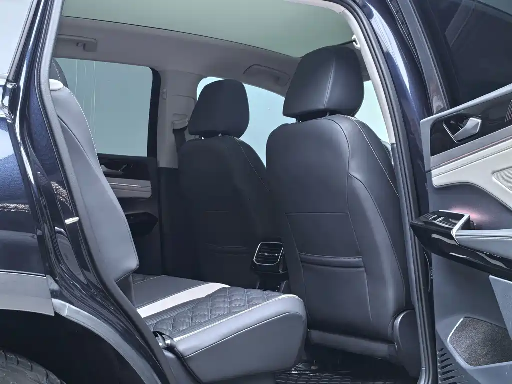 Volkswagen ID.6 Crozz — миниатюра 10