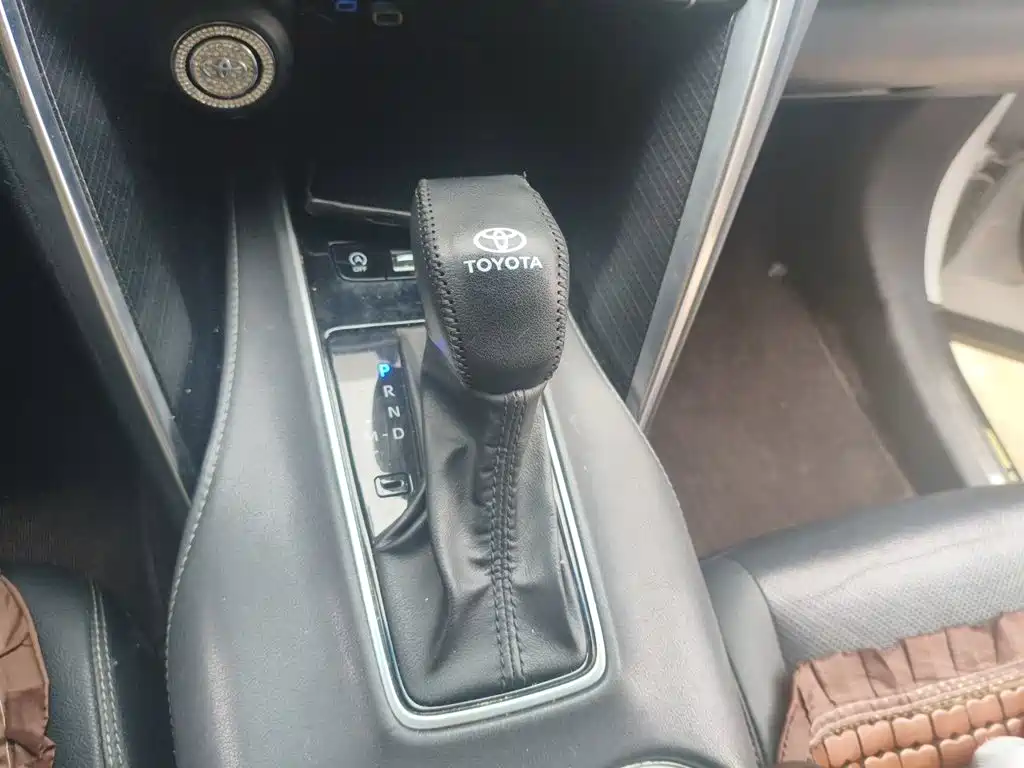 Toyota Venza — миниатюра 15