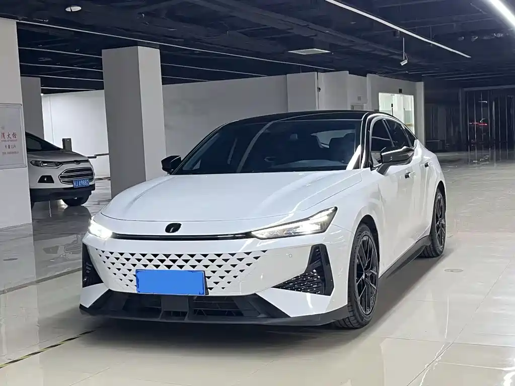 Changan UNI-V 2024