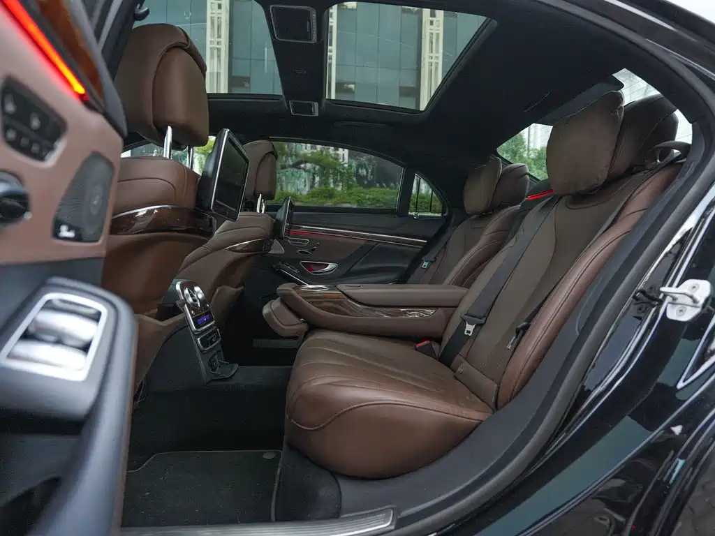Mercedes-Benz S-Class — миниатюра 16
