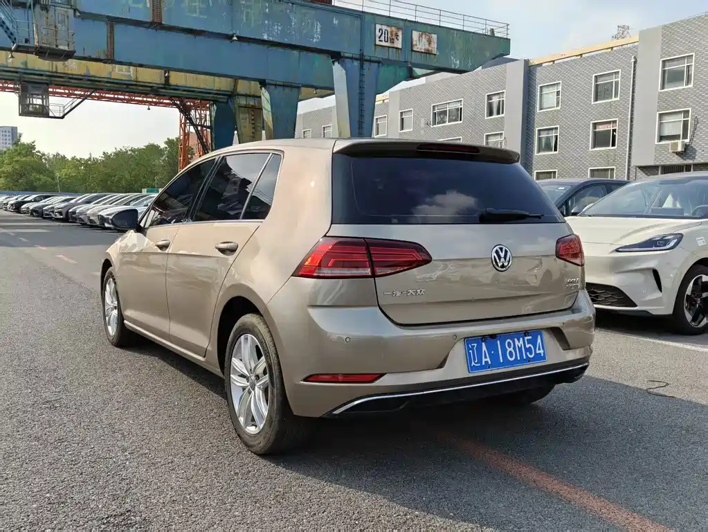 Volkswagen Golf — миниатюра 9