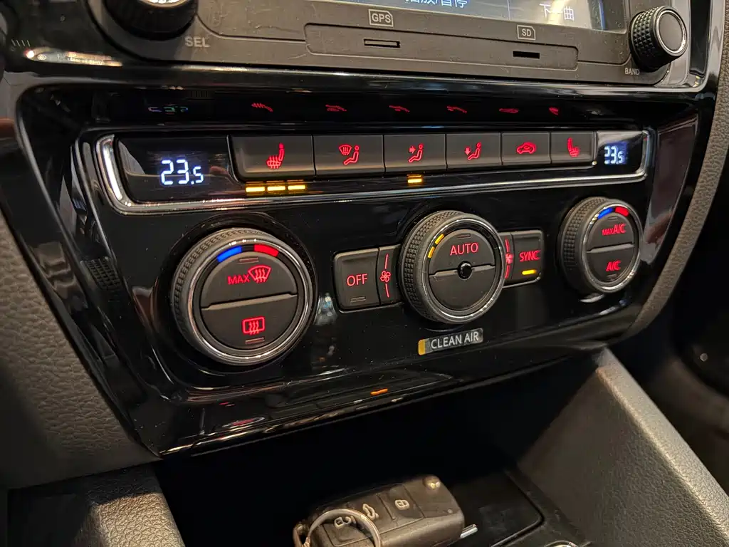 Volkswagen Sagitar — миниатюра 20