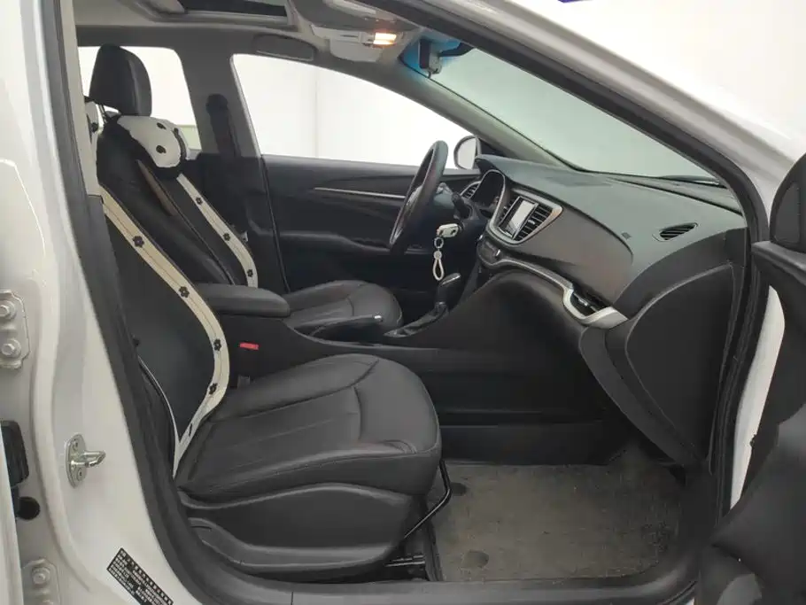 Buick Excelle — миниатюра 8