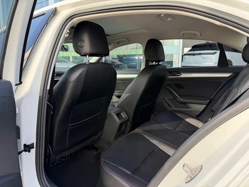 Volkswagen Lamando — миниатюра 6