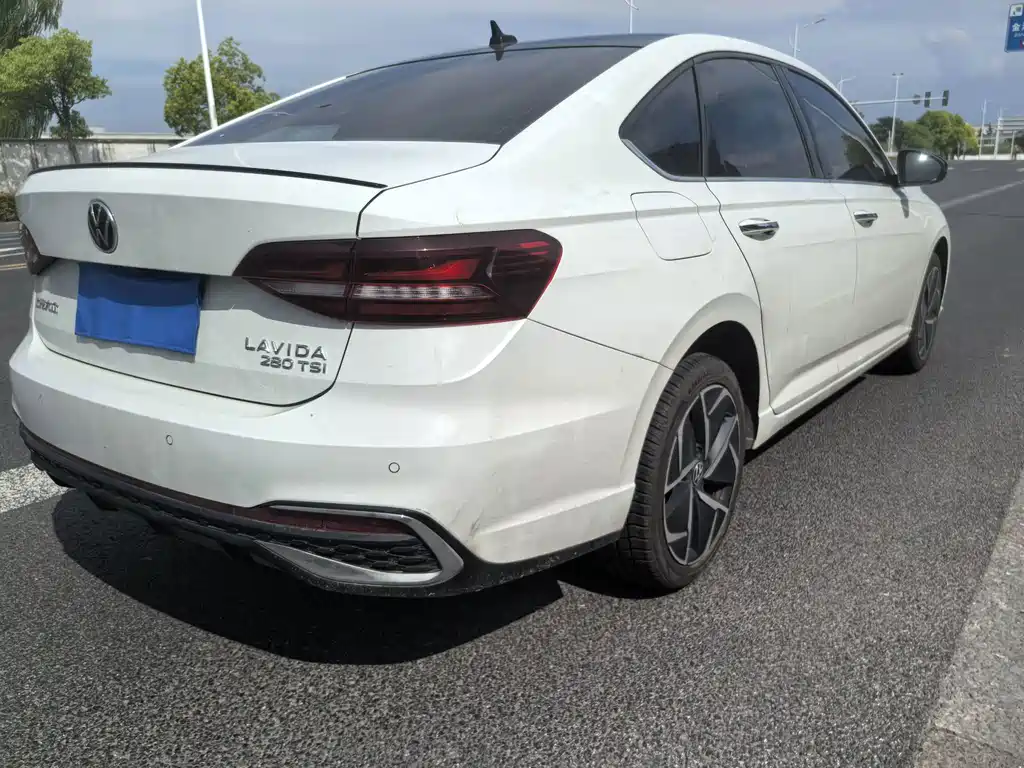 Volkswagen Lavida — миниатюра 10