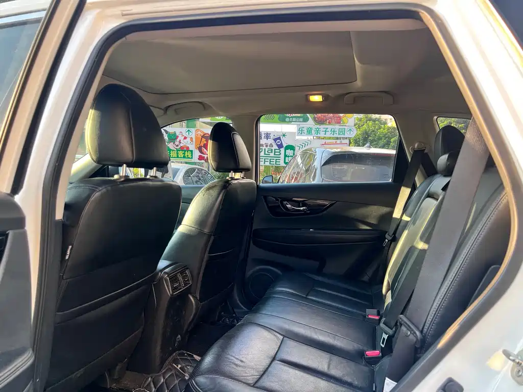 Nissan X-Trail — миниатюра 8