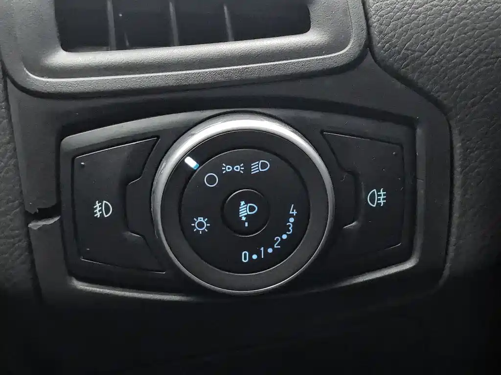 Ford Focus — миниатюра 21
