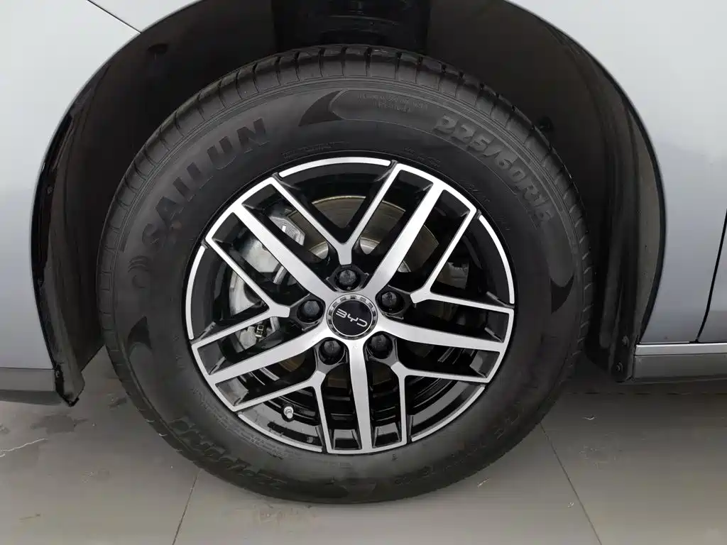 BYD Seal 05 DM-i — миниатюра 17