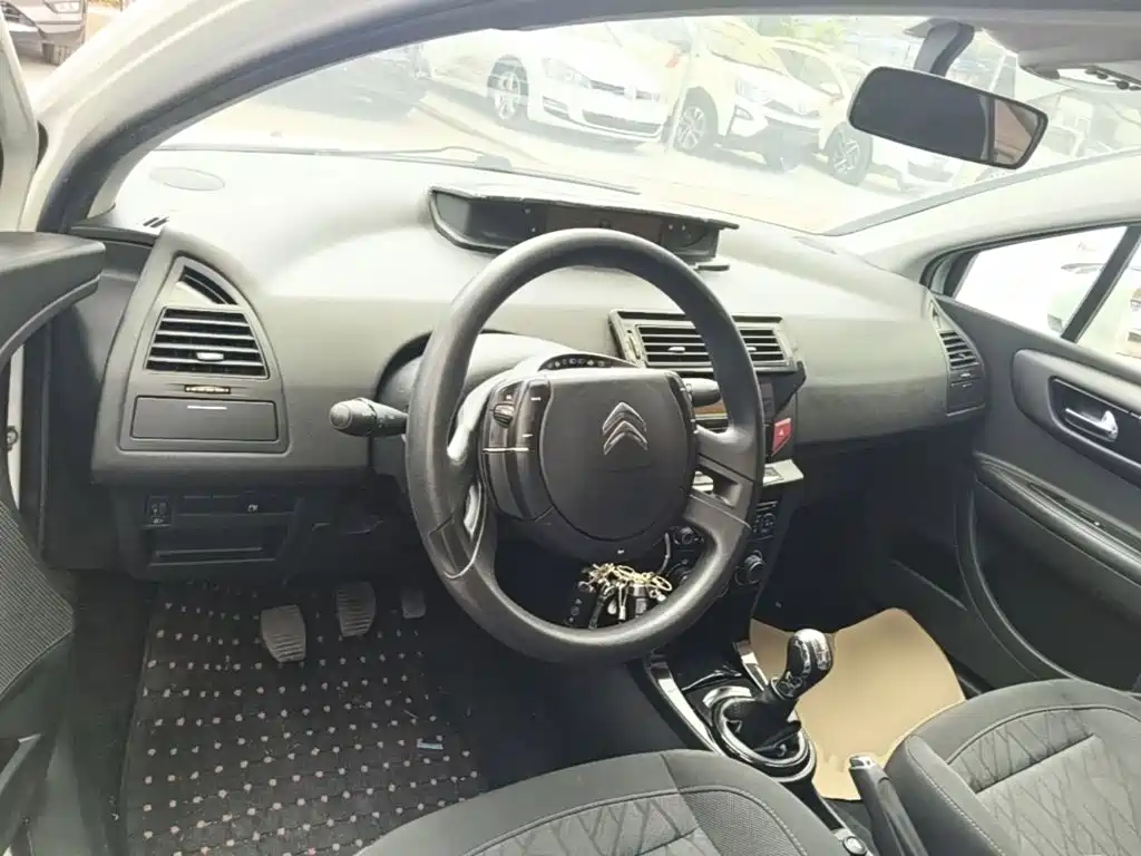 Citroen C-Quatre — миниатюра 10