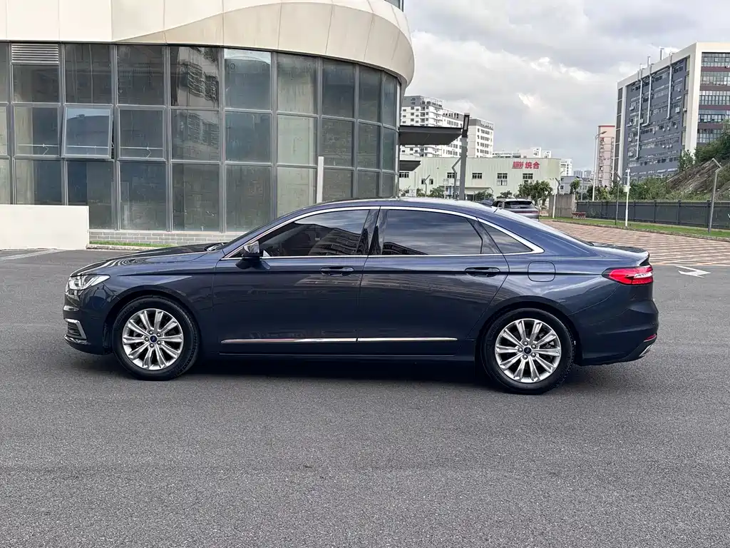 Ford Taurus — миниатюра 8