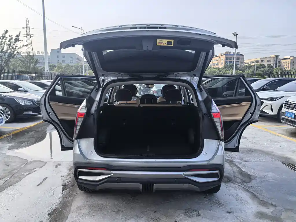 Geely Boyue L — миниатюра 8
