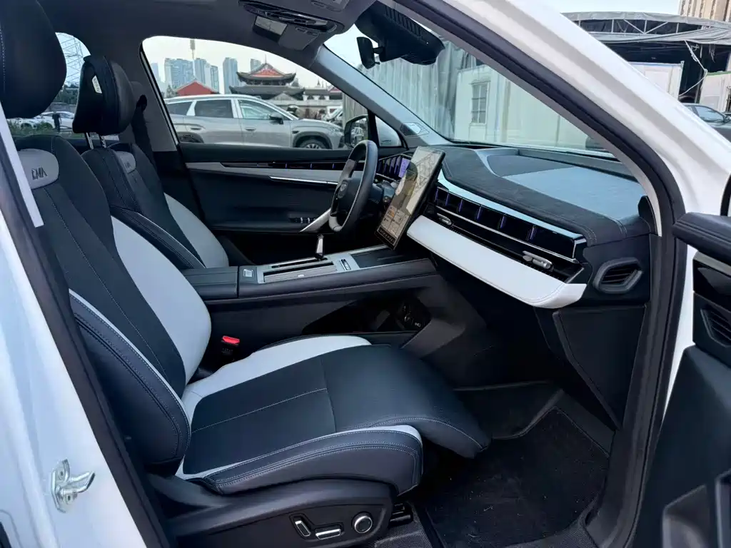 Geely Boyue L — миниатюра 14