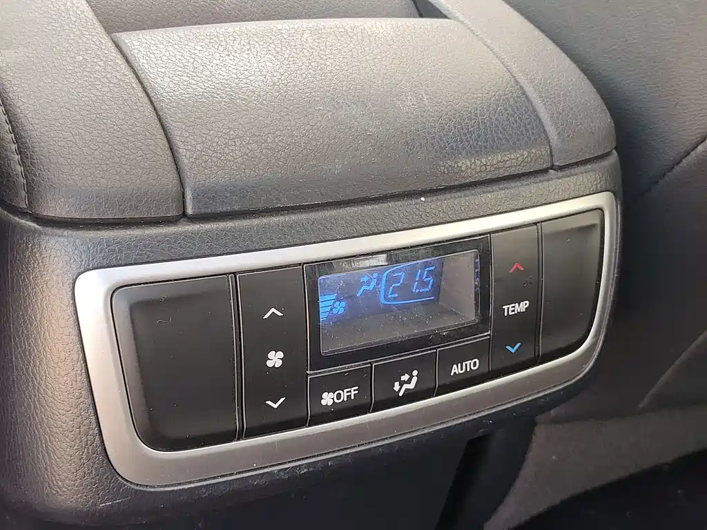 Toyota Highlander — миниатюра 12